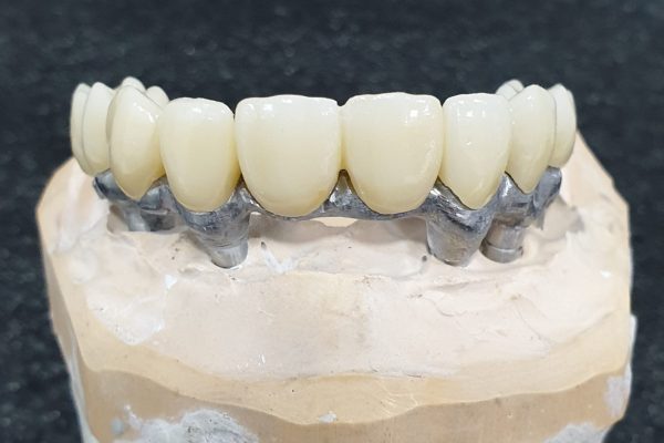 titanio zirconio