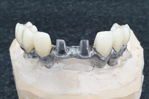 titanio zirconio